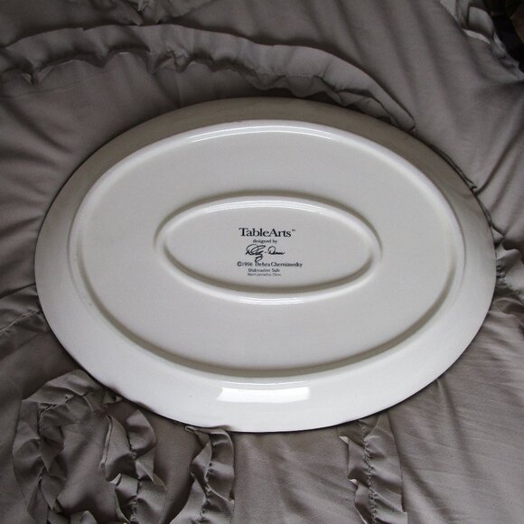 glazed porcelain platter - Picture 3 of 6